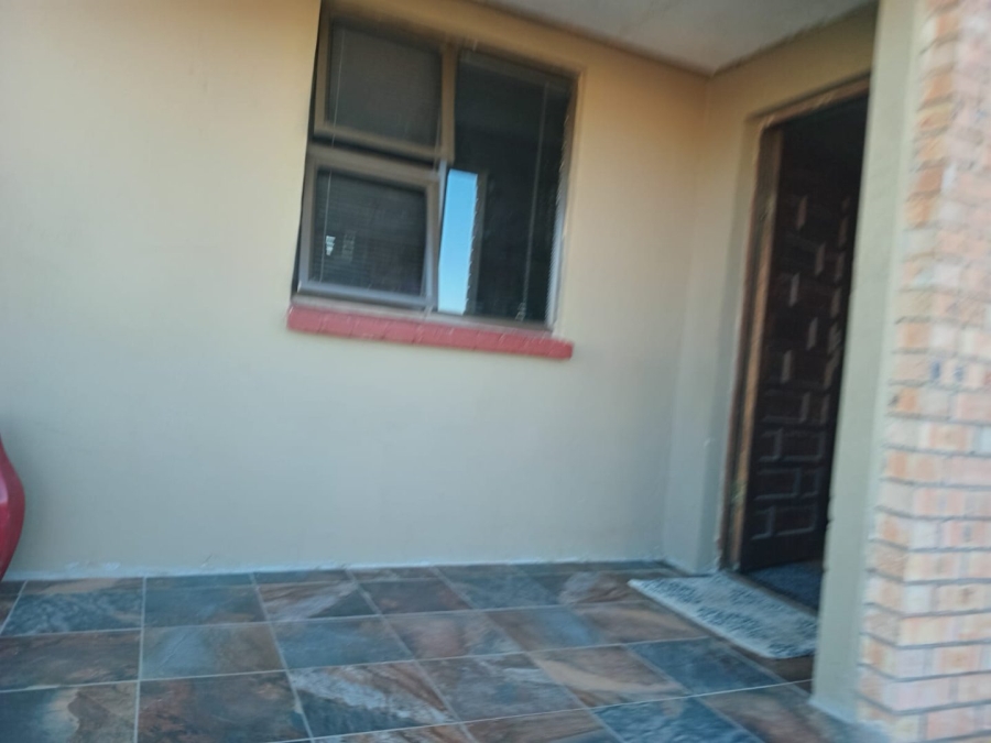 2 Bedroom Property for Sale in Motherwell Nu 8 Eastern Cape